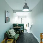 526 Gloucester Flat 1 - Hopewell Бристоль
