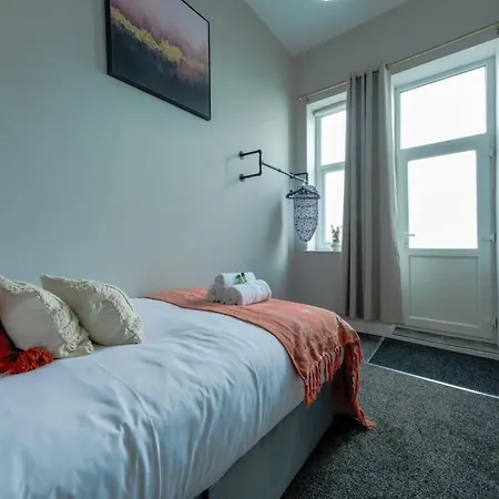 526 Gloucester Flat 1 - Hopewell * Bristol