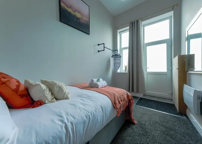 526 Gloucester Flat 1 - Hopewell * Bristol